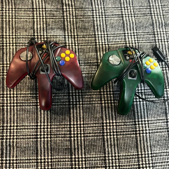 Madcatz Nintendo 64 controllers 2 pack bundle - Picture 1 of 1